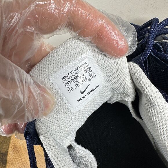 Athletic_Shoes